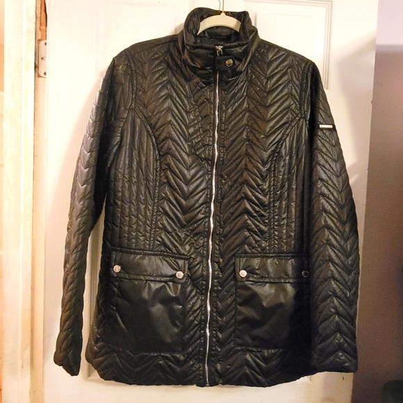 Via Spiga Jackets & Blazers - NWT Via Spiga Packable Coat Large Black